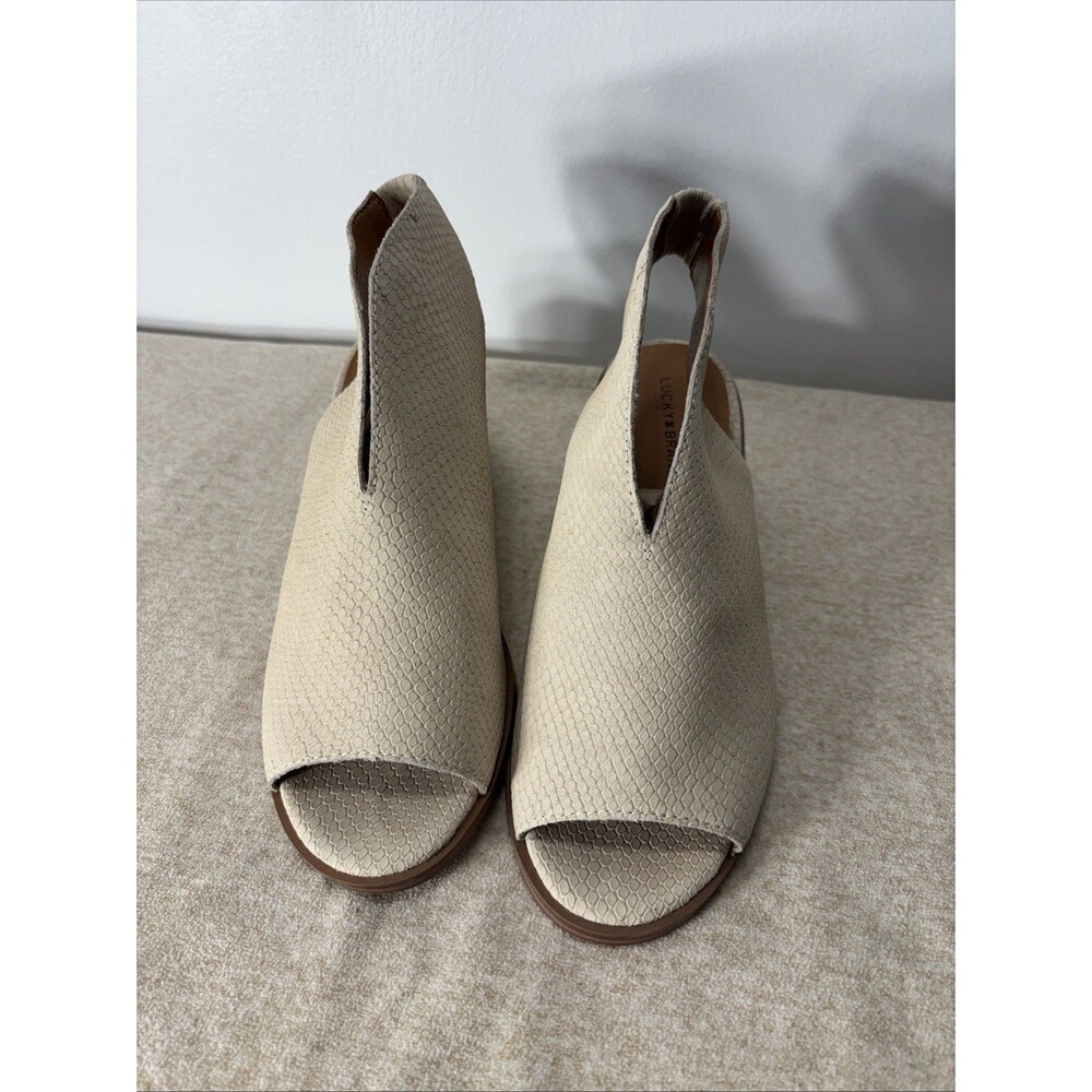 Lucky Brand Women's Terif Backstrap High Heel Sandal Heeled, Stucco Sz 8.5 (39)